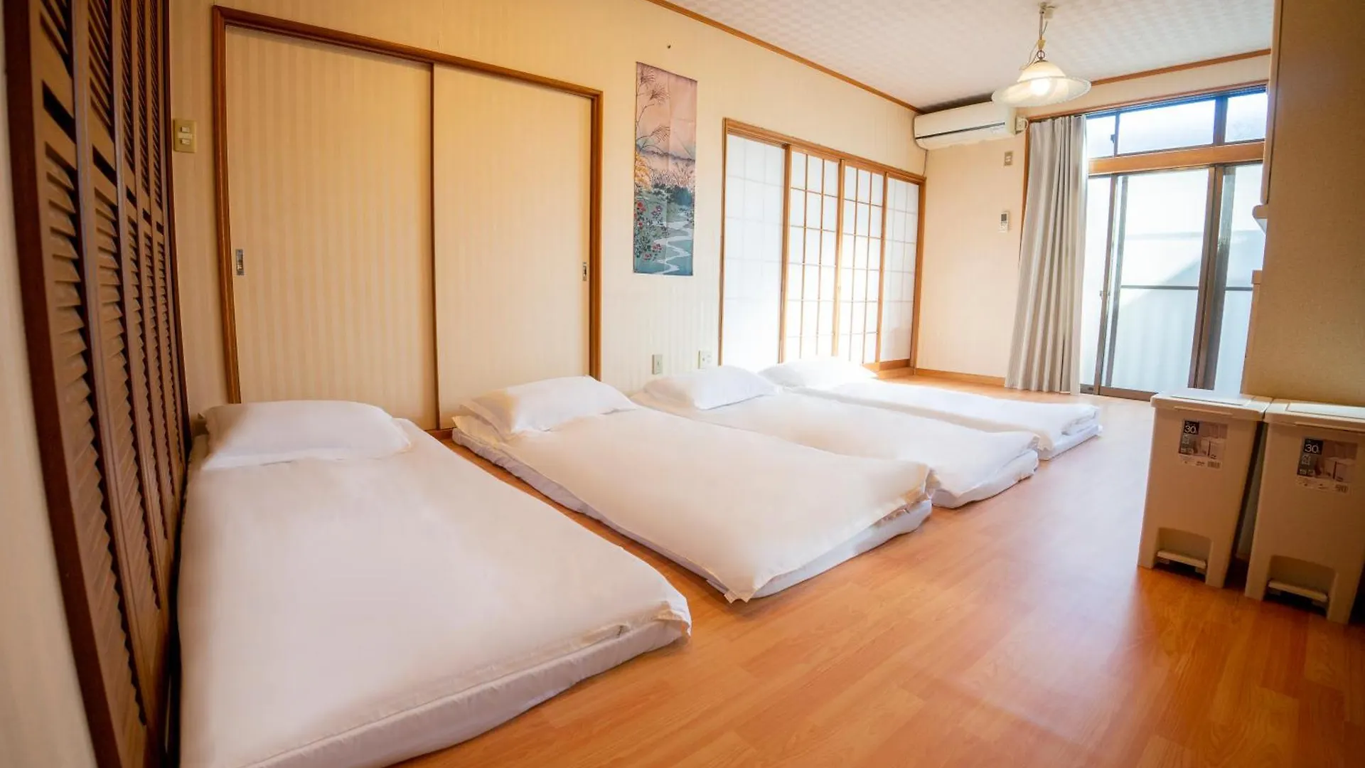 Villa Family Or Business Travel 20 Percent Off 20 Guests 144Sqm Free Ikebukuro Shuttle 2 Kitchens Bathrooms 4 Bedrooms Tokyo