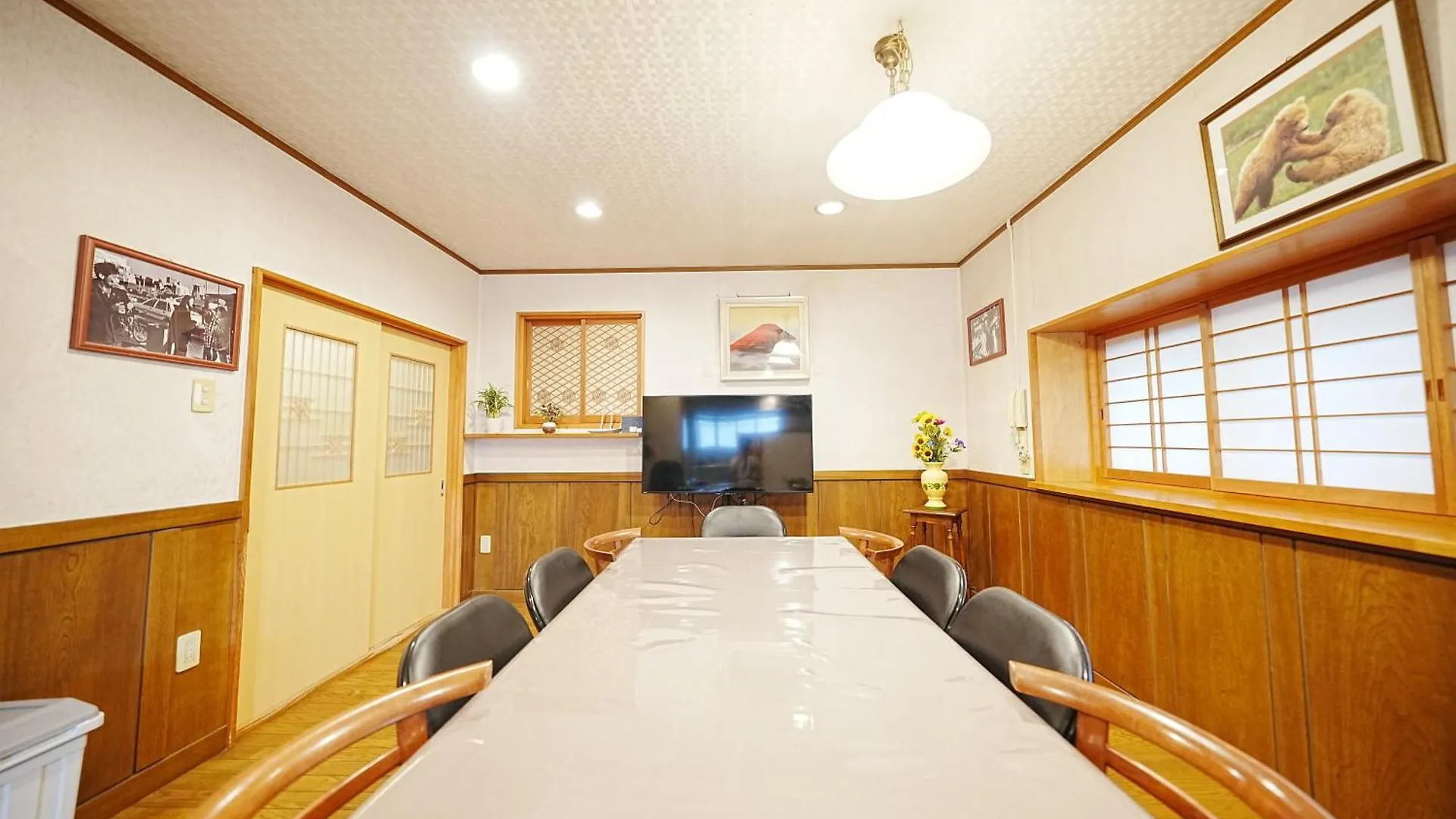 Villa Family Or Business Travel 20 Percent Off 20 Guests 144Sqm Free Ikebukuro Shuttle 2 Kitchens Bathrooms 4 Bedrooms Tokyo Japan