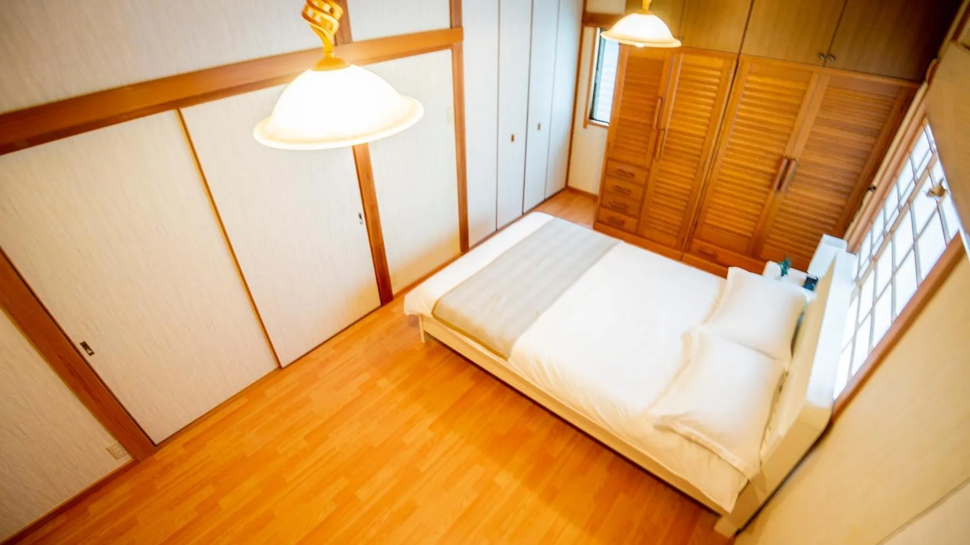 Family Or Business Travel 20 Percent Off 20 Guests 144Sqm Free Ikebukuro Shuttle 2 Kitchens Bathrooms 4 Bedrooms Tokyo Villa