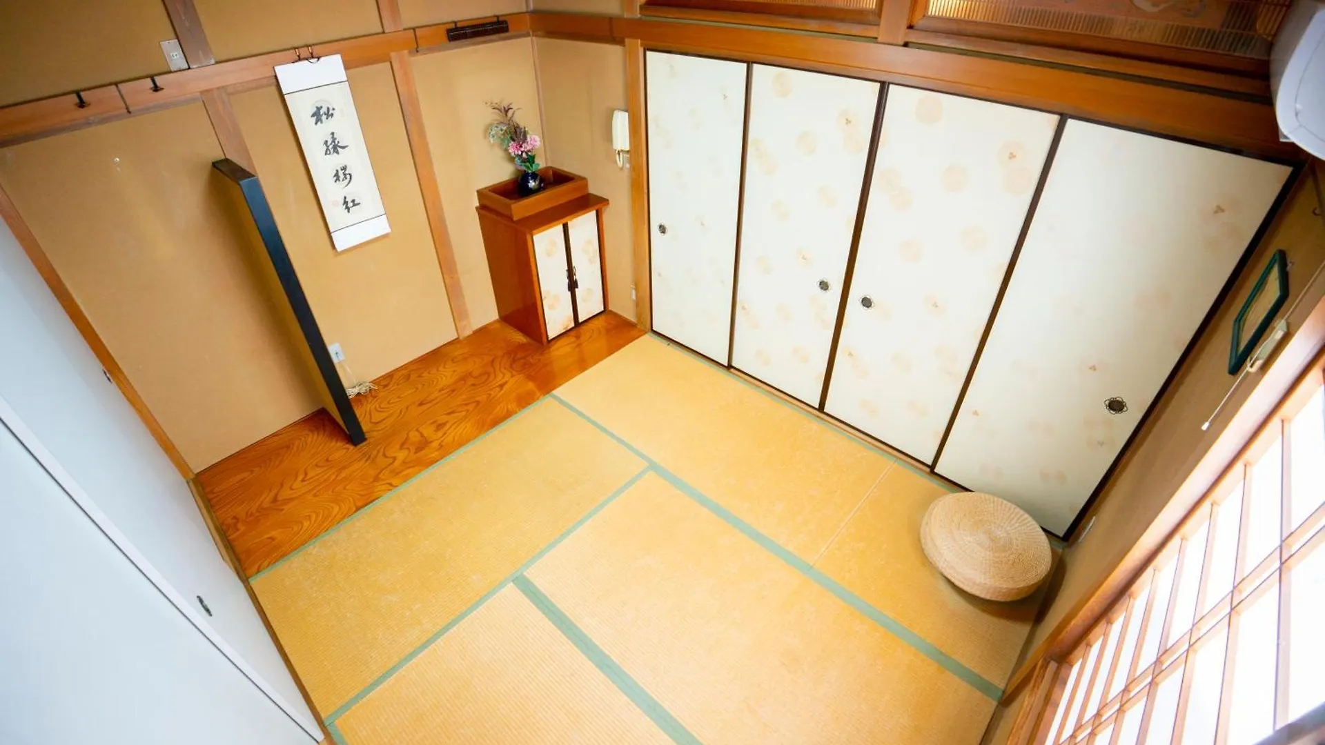 Family Or Business Travel 20 Percent Off 20 Guests 144Sqm Free Ikebukuro Shuttle 2 Kitchens Bathrooms 4 Bedrooms Tokyo